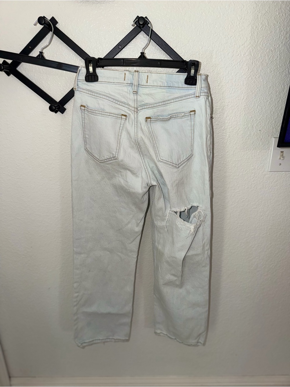 Abercrombie & Fitch The Baggy Mid Rise Jeans 25/0 Light Wash Distressed - Picture 4 of 4